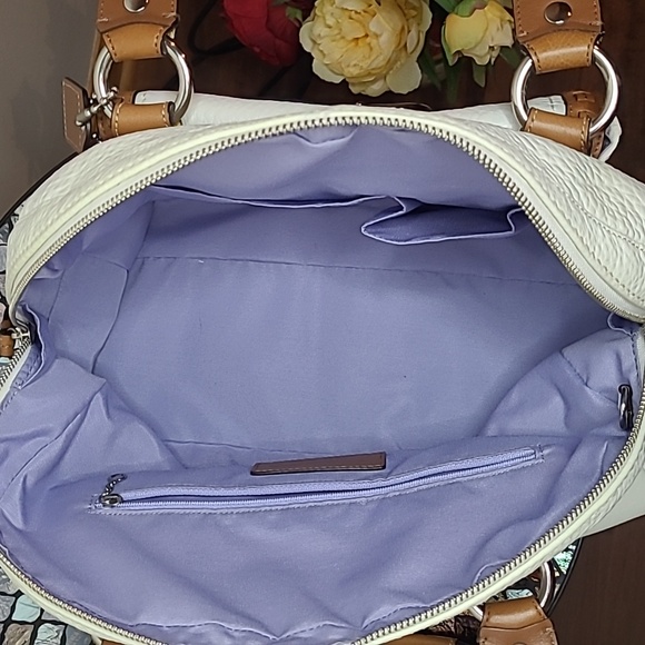 Authentic Coach Hanbag (Vintage) - Picture 12 of 16